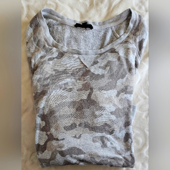 Jane + Delancey 1X Camouflage Print Sweater - Picture 2 of 5